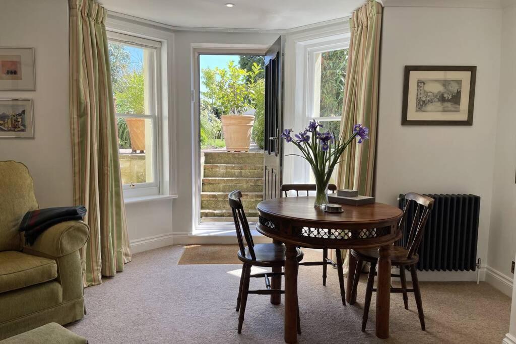 Lavender Apartment - Spacious Apartment Close To The Beach Deal Exterior photo